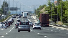 Κακοκαιρία Daniel: Άνοιξε η εθνική από Λαμία προς Κατερίνη προς Θεσσαλονίκη - Από την αριστερή λωρίδα το ρεύμα προς Αθήνα