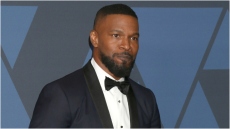 Τζέιμι Φοξ: Ήταν γεμάτος ενέργεια σε μια από τις πρώτες του εμφανίσεις μετά τη νοσηλεία του σε νοσοκομείο