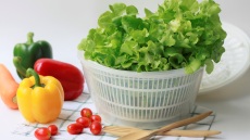 Τα μυστικά για να φτιάχνετε κι εσείς τέλειες, πράσινες σαλάτες σαν των εστιατορίων