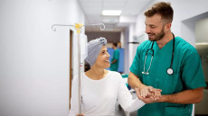 Καρκίνος – Αντιμετώπιση: Επανάσταση φέρνουν τα ακτινοθεραπευτικά μηχανήματα τελευταίας τεχνολογίας