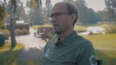 Συγκλονίζει ο Ρενέ Χένρικσεν μιλώντας για το πώς βγαίνει νικητής στη μάχη με τον καρκίνο - Δείτε βίντεο