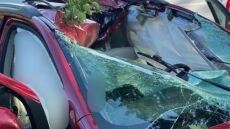 ΗΠΑ: Τραγικός θάνατος για γυναίκα - Λάστιχο αυτοκινήτου καρφώθηκε στο παρμπρίζ του ΙΧ της