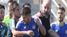 Πέρασε το βράδυ στο κρατητήριο ο παίκτης που χτυπήθηκε στο Πανθρακικός - Εθνικός -  «Πήγα για μπάλα και έφαγα ξύλο» δηλώνει 