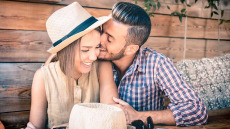 Είστε φίλοι που κάνουν σεξ; Μία σεξολόγος αποκαλύπτει τις ευκολίες και τους κινδύνους αυτής της σχέσης