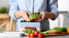 Αλμυρές ή γλυκές συνταγές για το ταπεράκι του σχολείου; Τι προτιμούν οι αναγνώστες του Olivemagazine.gr