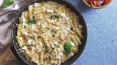 Μακαρονόπιτα στο τηγάνι με φέτα