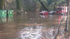 Ιωάννινα: Ολιγόλεπτο μπουρίνι πλημμύρισε τους δρόμους - Δείτε βίντεο και φωτογραφίες