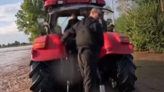 Κακοκαιρία «Daniel»: Νέα βίντεο από τους απεγκλωβισμούς των βατραχανθρώπων του Λιμενικού στα πλημμυρισμένα της Θεσσαλίας