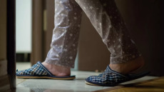 Νυκτουρία: Πού οφείλονται οι βραδινές επισκέψεις στην τουαλέτα – Πώς αντιμετωπίζονται