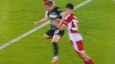 Ολυμπιακός: Κάταγμα στη μύτη ο Έσε μετά την αγκωνιά του Σάλαϊ - Θα παίξει με προστατευτική μάσκα - Βίντεο 