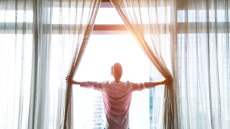 Ξεκινήστε τη μέρα σας κάνοντας αυτά τα 10 πράγματα για καθαρό μυαλό και ξεκούραστο σώμα