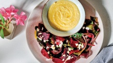 Καψαλισμένα παντζάρια με σκορδαλιά αμυγδάλου