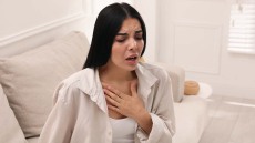 Άσθμα: Οι παράγοντες που το πυροδοτούν – Η θεραπεία που το θέτει υπό έλεγχο