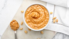 Πώς να φτιάξετε υγιεινό φιστικοβούτυρο σε 10 λεπτά