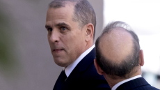 Αθώος για την κατηγορία της παράνομης κατοχής όπλου δήλωσε ο Χάντερ Μπάιντεν