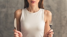 Hanger ή «οργισμένη πείνα»: γιατί κάποιοι θυμώνουν όταν πεινάνε; 