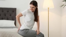 Αιμορροΐδες και άλλοι 3 λόγοι που εμφανίζεται πόνος στον πρωκτό – Ο ειδικός εξηγεί