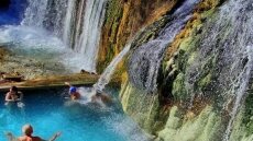 Φθιώτιδα: Πήγαν γυμνοί για μπάνιο στα ιαματικά λουτρά Θερμοπυλών, αλλά τους εμπόδισε η Αστυνομία