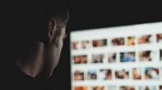 Κατερίνη: Η περιτομή και μια ελιά στην πλάτη της γυναίκας αθώωσαν τον 24χρονο που μπήκε φυλακή για ξένο sex tape 