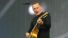 Bryan Adams: Κανονικά θα πραγματοποιηθεί η συναυλία του στο Κλειστό Γήπεδο Μπάσκετ του ΟΑΚΑ