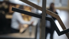 Υποχωρούν οι αποδόσεις των ομολόγων μετά την αναβάθμιση από Fitch