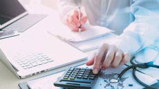 Φάρμακα: Πόσα πλήρωσαν πέρυσι από την τσέπη τους οι Έλληνες ασθενείς