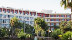 Κορωνοϊός: Έκρηξη στις νοσηλείες- Παραχωρεί 50 κλίνες το ΝΙΜΤΣ