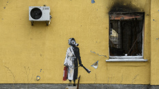 Είναι ο Banksy ο Robin Gunningham; Το Reuters ακολούθησε τα ίχνη του μυστηριώδους street artist μέχρι την Ουκρανία, τι υποστηρίζει στην έρευνά του