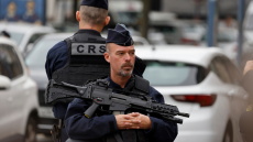 Γαλλία: Στο υψηλότερο επίπεδο συναγερμού μετά τη δολοφονία του καθηγητή