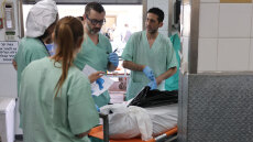 Σοκάρουν οι ιατροδικαστές: «Οι άνθρωποι κακοποιήθηκαν τόσο βάναυσα από τη Χαμάς που δεν αναγνωρίζονται»