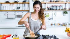 Οικονομική μαγειρική: 10 tips για να ξοδεύετε λιγότερα για φαγητό