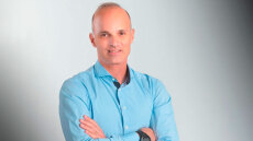 Ανδρέας Φλουρής: Από τα Τρίκαλα, στο εξώφυλλο του «Time» για το μέλλον του πλανήτη