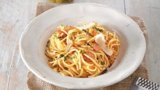 Σπαγγέτι καρμπονάρα με κολοκύθα