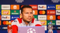 Champions League: Συγκλονιστικό ξέσπασμα του Ισραηλινού προπονητή του Ερυθρού Αστέρα πριν το ματς με τη Λειψία - Δείτε βίντεο