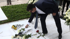 Φώφη Γεννηματά: Όλο το ΠΑΣΟΚ στο Α' Νεκτροταφείο για τα 2 χρόνια από τον θάνατό της