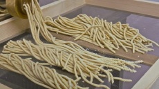 Άφησε τη ναυτιλία για να ανοίξει εργαστήριο φρέσκων ζυμαρικών