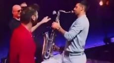 Νόβακ Τζόκοβιτς: Έπαιξε σαξόφωνο σε συναυλία στο Βελιγράδι - Βίντεο 
