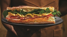 O κόμης του Σάντουιτς, η Queen Burger και τ’ άλλα τα παιδιά