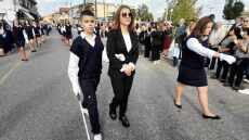 28η Οκτωβρίου: Μαθητής με ολική απώλεια όρασης παρέλασε στη Μακρυνεία Αγρινίου