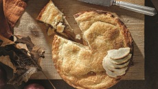 Τάρτα με κομπόστα μήλου από τον Στέλιο Παρλιάρο