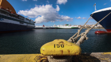 Κυβερνήσεις ζητούν από την ελληνική ακτοπλοΐα να μεταφέρει πολίτες από Βηρυτό, Χάιφα - Από €30.000 έως €140.000 ο ναύλος