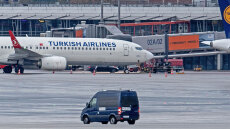 Παραδόθηκε ο 35χρονος Τούρκος που κρατούσε όμηρο το παιδί του στο αεροδρόμιο του Αμβούργου