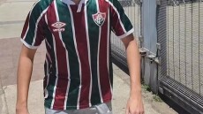 Κόπα Λιμπερταδόρες: Οπαδός της Φλουμινένσε επέστρεψε γονατιστός στο Μαρακανά - Δείτε βίντεο