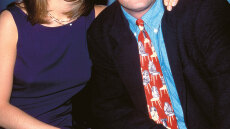 Τζένιφερ Άνιστον: «Συντετριμμένη με τον ξαφνικό θάνατο του Μάθιου Πέρι», λέει φίλος της