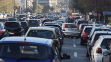 Κίνηση στους δρόμους: «Ιστορικό ρεκόρ» σήμερα στη Συγγρού - Προβλήματα και ταλαιπωρία στην κυκλοφορία των οχημάτων