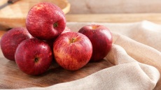 Μήλα: Πώς τα καταψύχουμε για χρήση μετά από μήνες