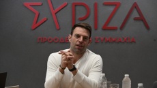 ΣΥΡΙΖΑ: Μετά τον... μαξιλαροπόλεμο για τα 37 δισ. ο Κασσελάκης τείνει χείρα φιλίας