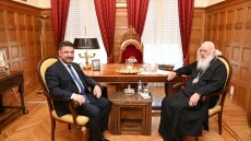 Συνάντηση Χαρδαλιά με τον Αρχιεπίσκοπο Ιερώνυμο – Συμφωνία για συμπόρευση Περιφέρειας - Εκκλησίας