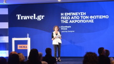 Η Ελευθερία Ντεκώ στο συνέδριο του Travel.gr: H έμπνευση πίσω από τον φωτισμό της Ακρόπολης