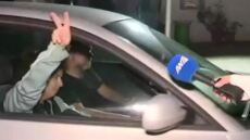 Tο σήμα της νίκης έκανε η Πόλα Ρούπα βγαίνοντας από τη φυλακή